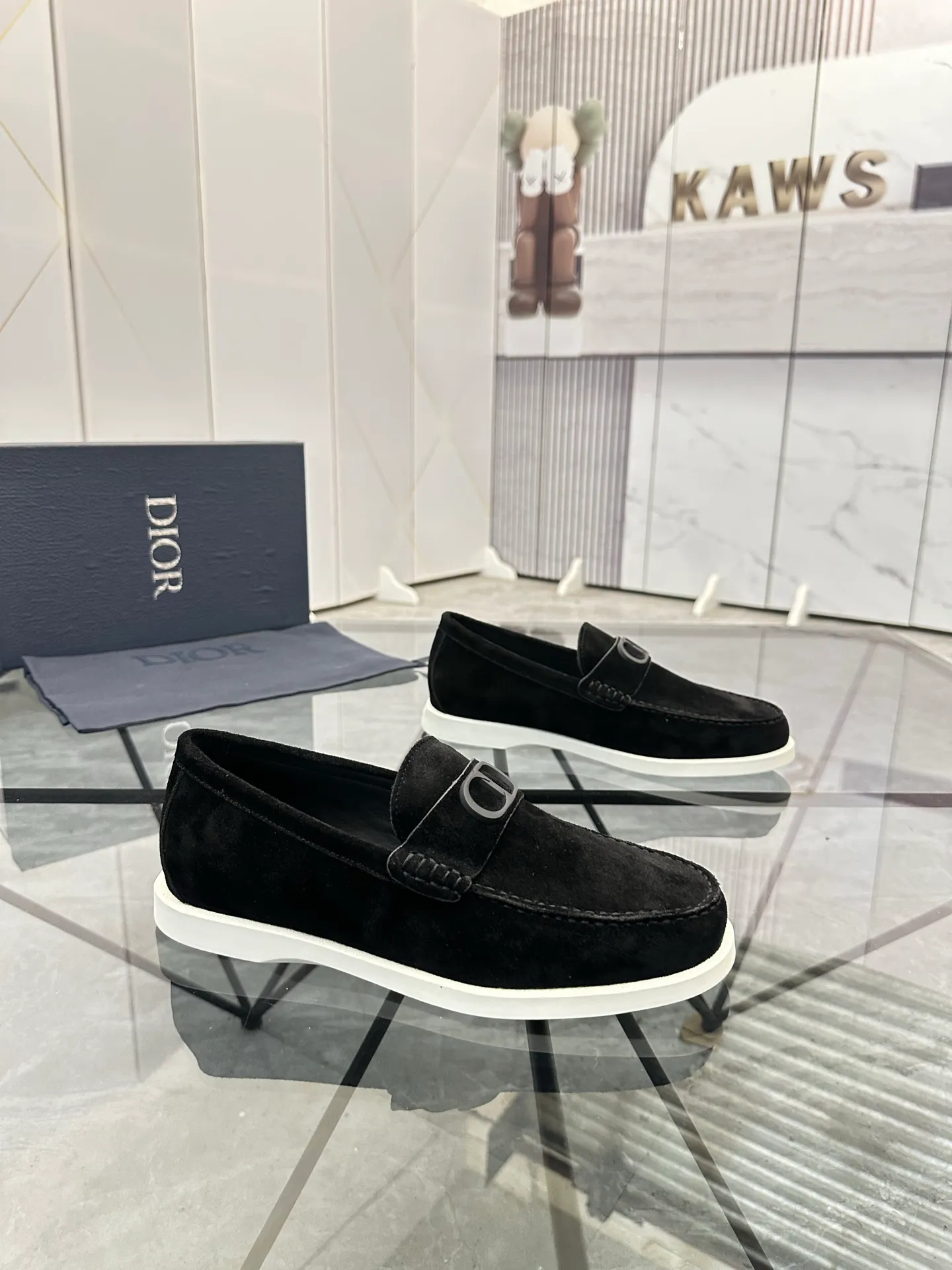 Selling men's shoes 💰: 💰P440¥ Product trademark: Dio* "Dior*" slip-on shoes Regular size: 39-44 (can be customized to 45.46) Product materials: imported nubuck leather upper, cowhide lining, original outsole. Number: 628